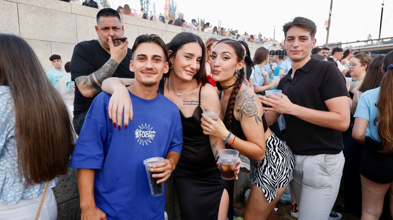Botellón multitudinario en el miércoles de Feria