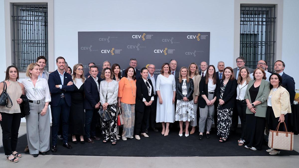 Cuarenta empresas arropan la firma del convenio por la Capitalidad Verde.