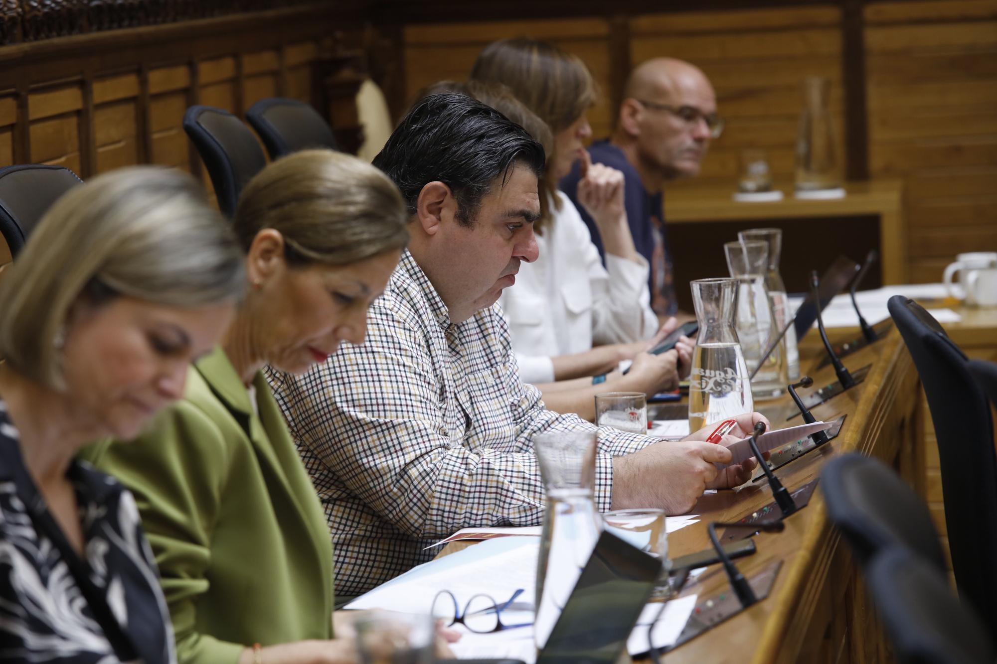 En imágenes: Gijón celebra el pleno municipal de octubre