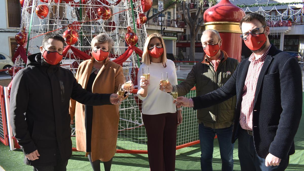 El brindis por la Navidad en Petrer.