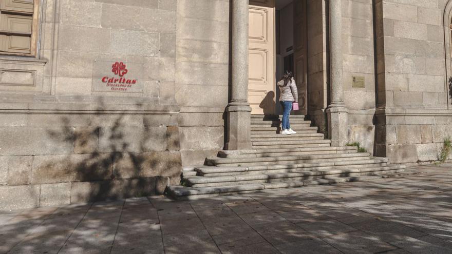 Sede de Cáritas en la ciudad de Ourense. | A. P.