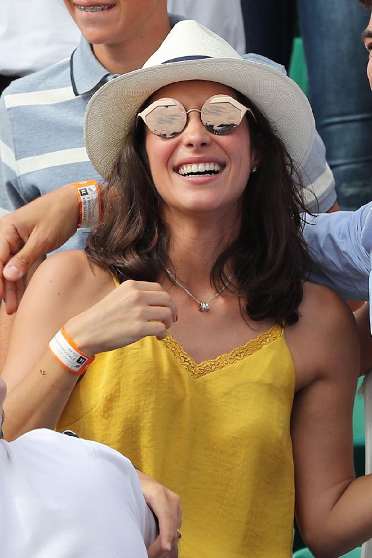 Xisca Perelló sonriente por la victoria de Rafa Nadal en Roland Garros