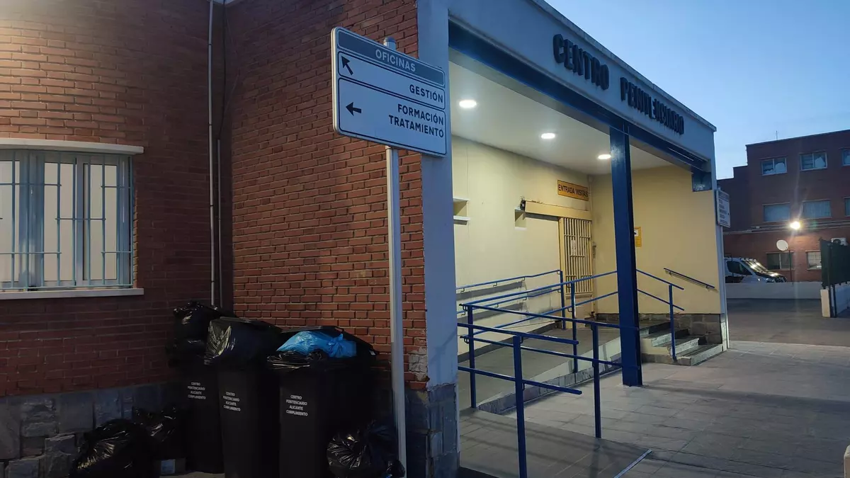 Agreden a un funcionario de Fontcalent al intervenir en una pelea de dos presos