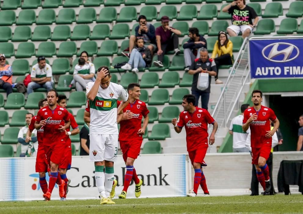 El Elche se queda sin fútbol y cae ante un Numancia muy superior