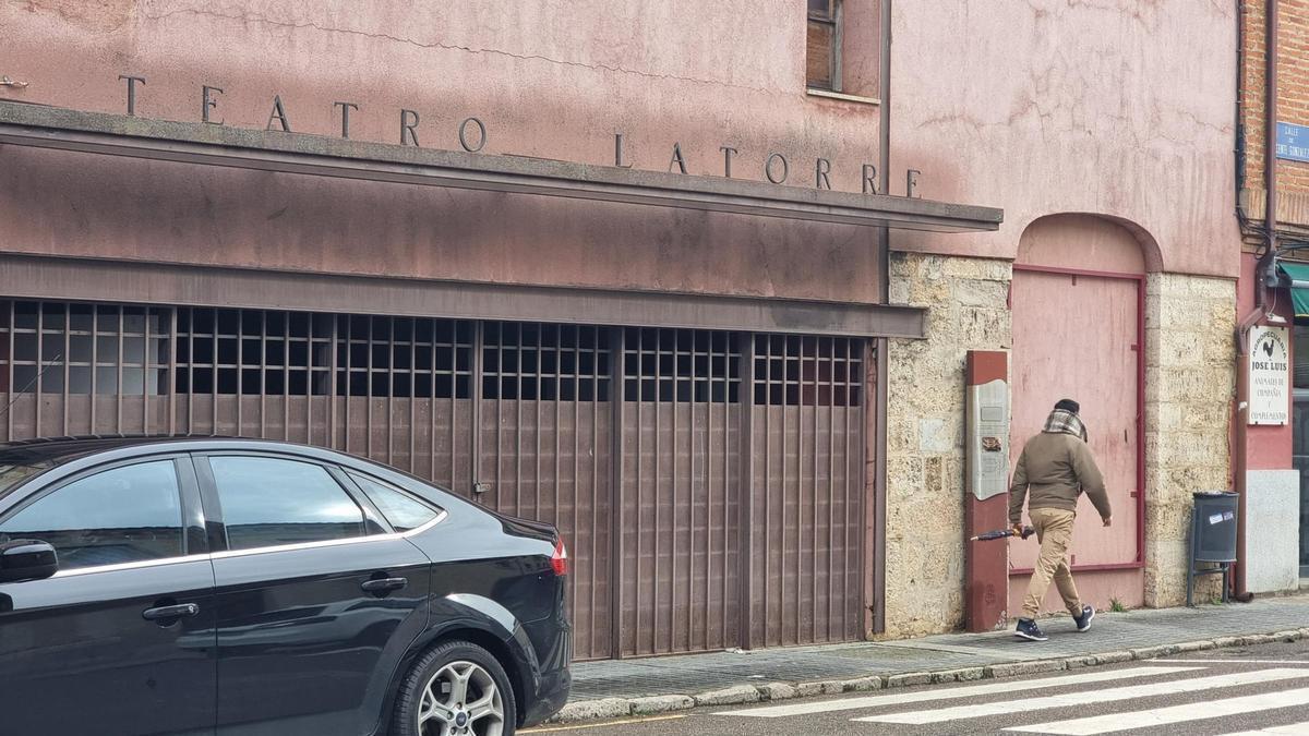 Fachada del teatro Fundos Latorre.