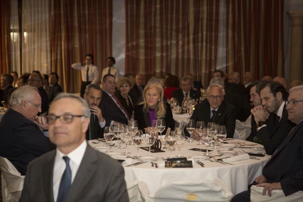 ENTREGA DEL PREMIO OVETENSE DEL AÑO A FRANCISCO RODRIGUEZ, PRESIDENTE DE RENY PICOT