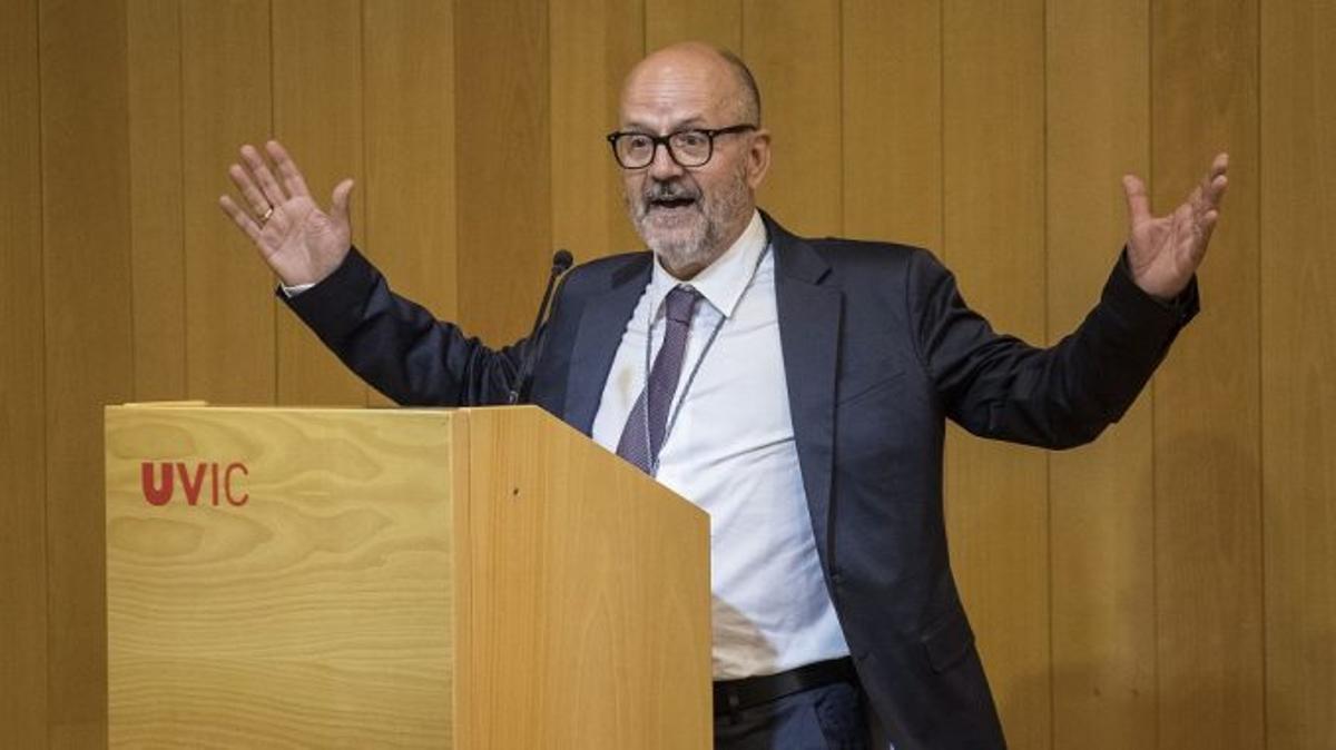 Ramon Besa recibe el Premio de Honor de la prensa comarcal catalana