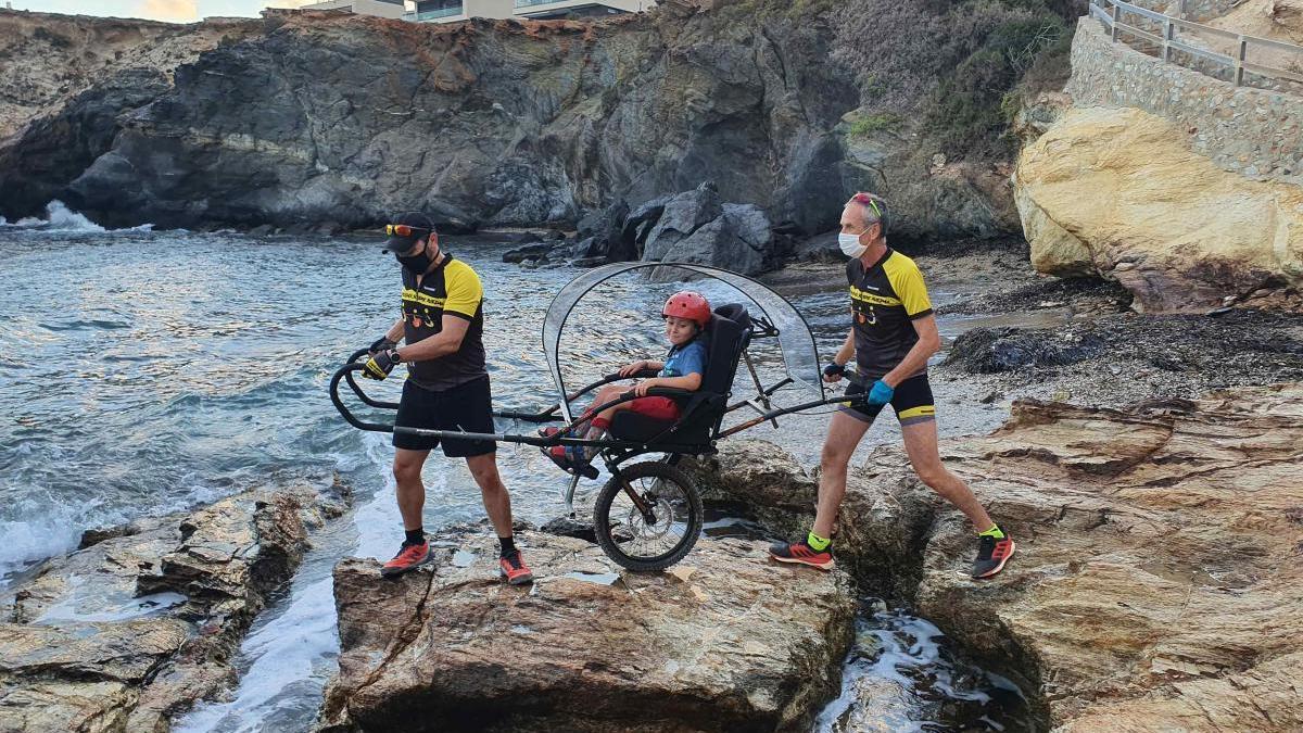 Sillas de ruedas &quot;burbuja&quot; para salir a correr seguro