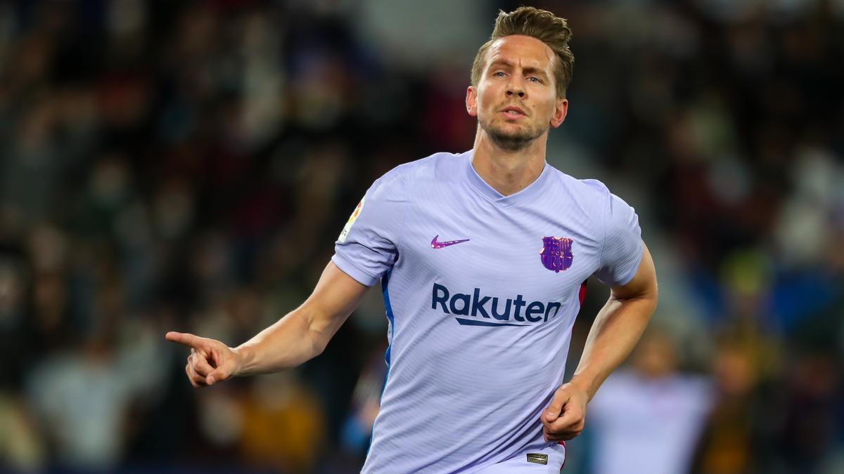 FC Barcelona - Nápoles | La ocasión de chilena de Luuk de Jong