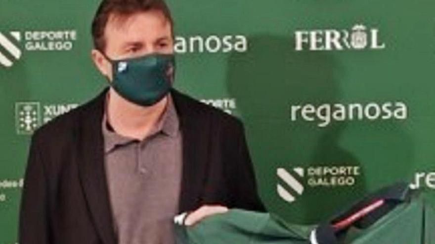 Parralo, con la camiseta del Racing de Ferrol. /