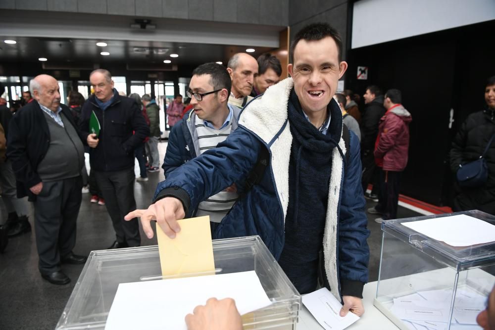 Podrán votar por primera vez en las próximas elecciones del 28 de abril y 26 mayo.