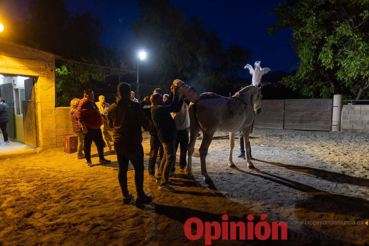 Vestir a un caballo del vino en la mañana del dos de mayo Vestir a un caballo del vino en la mañana del dos de mayo