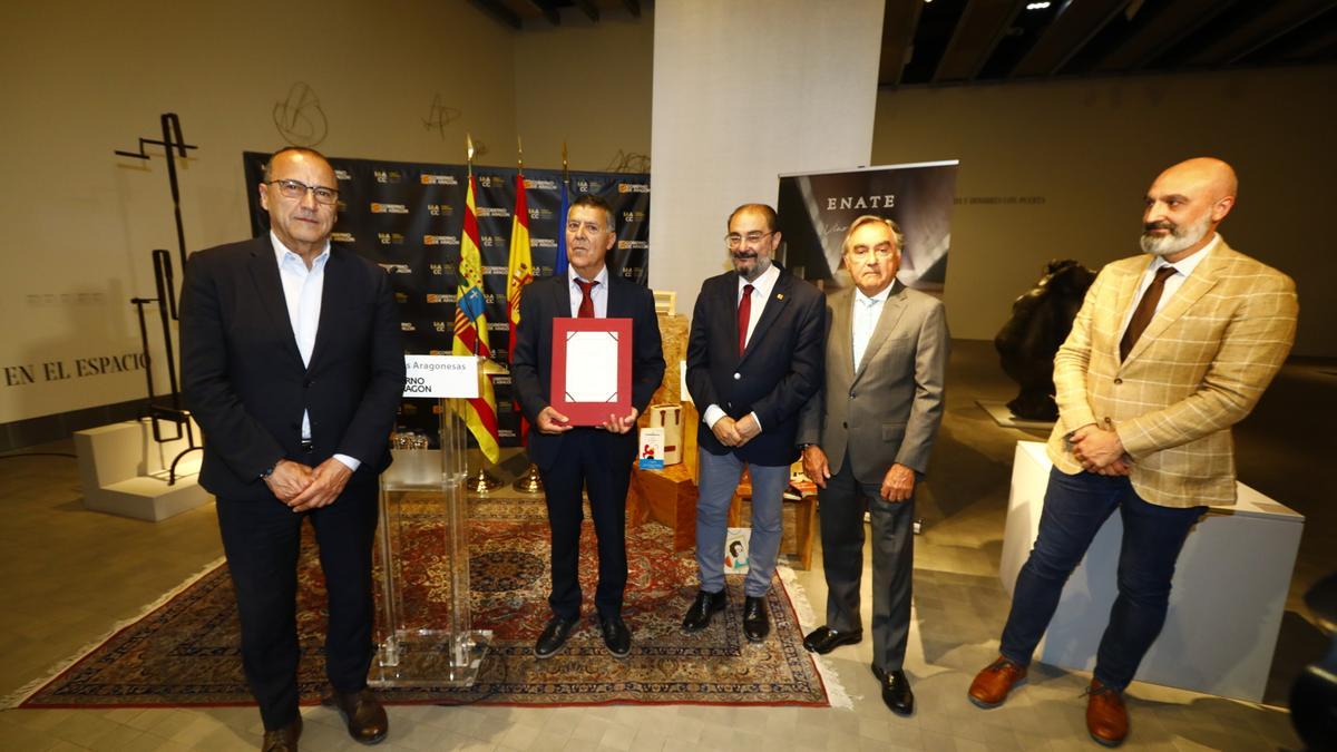 Felipe Faci, Félix Teira, Javier Lambán, Luis Nozaleda y Víctor Lucea, en el IAACC Pablo Serrano de Zaragoza.