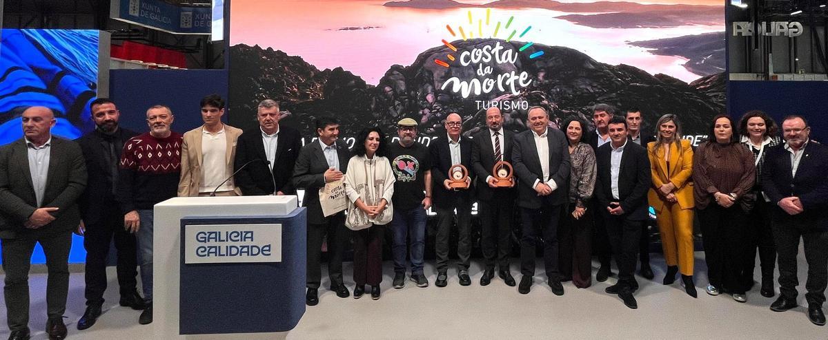 Representantes políticos e profesionais do turismo de Costa da Morte en Fitur