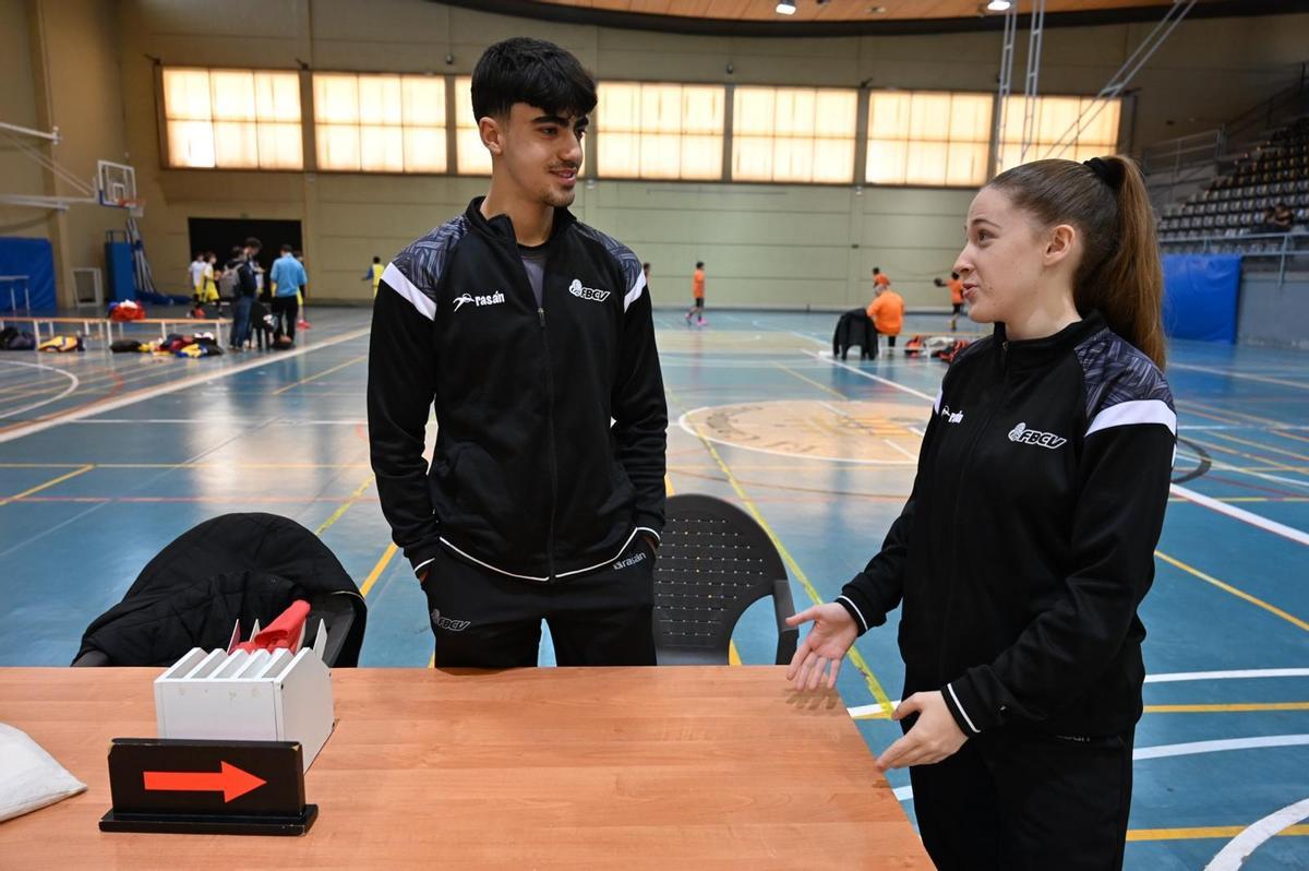 La iniciativa solidaria “Canastas Contra el Cáncer Infantil” de El Campello, en imágenes