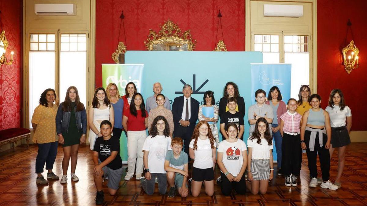 Los jóvenes que han participado en el debate.