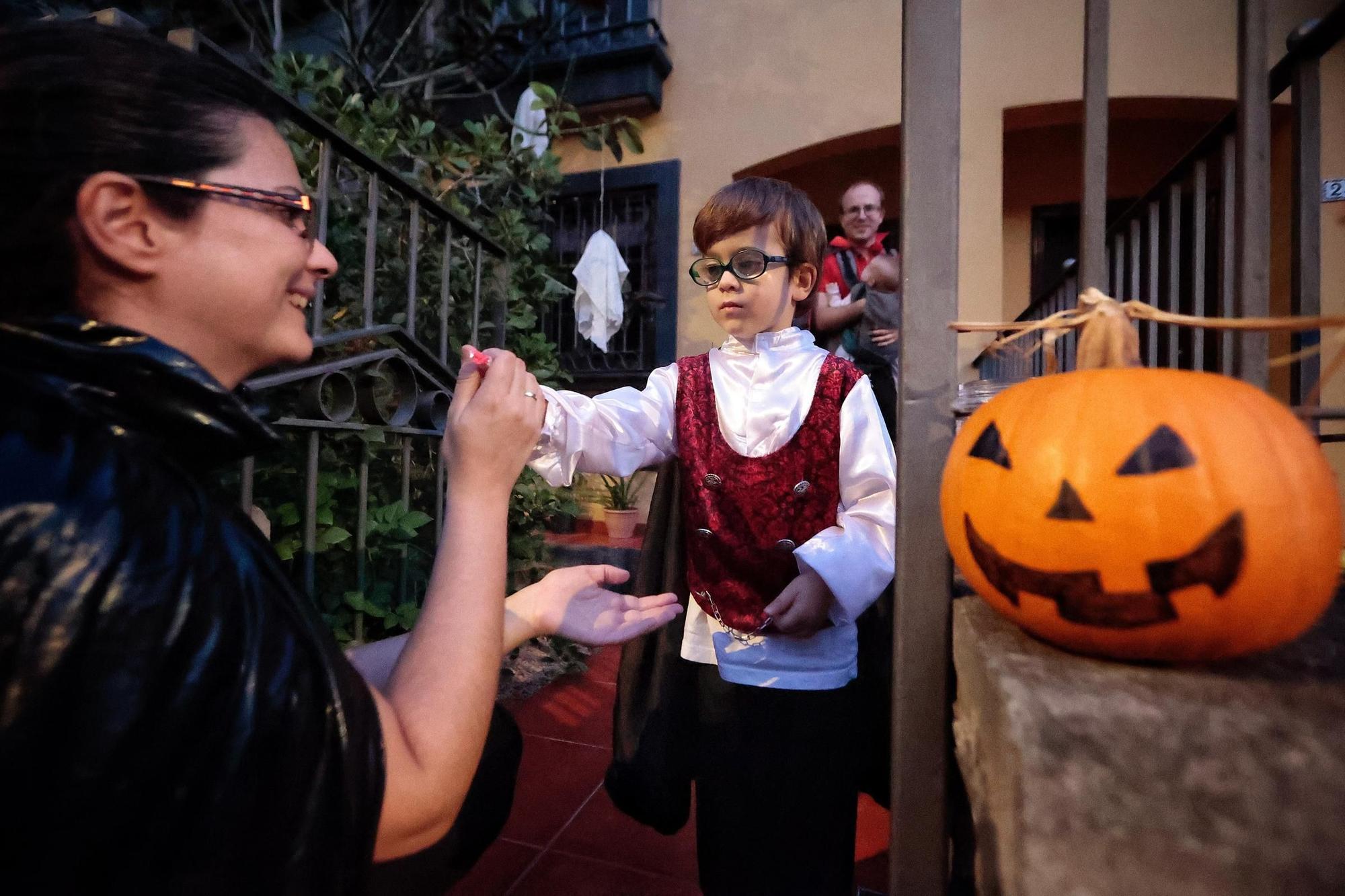 Noche de Halloween en Pueblo Hinojosa