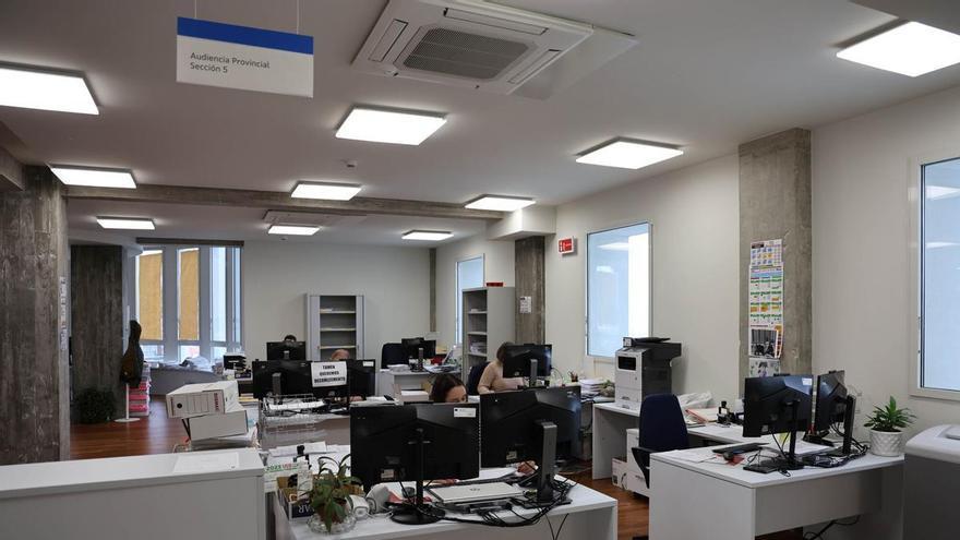 El sexto juez para la sección civil de la Audiencia de Vigo se adelanta a enero por el inasumible atasco de 2.800 recursos