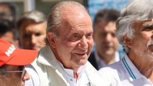 El rey emérito, Juan Carlos I, en las regatas de Sanxenxo, en Pontevedra. 