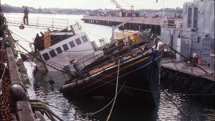 Uno de los agentes que hundieron el 'Rainbow Warrior' de Greenpeace en 1985 se disculpa