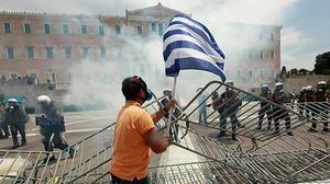 El Parlament grec aprova el pla d’ajust que desbloqueja les ajudes.