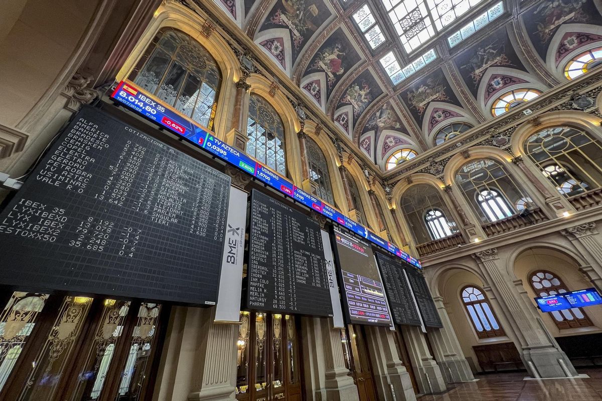 L’Ibex 35 no aguanta l’empenta i perd els 8.000 punts L’Ibex 35 no aguanta l’empenta i perd els 8.000 punts