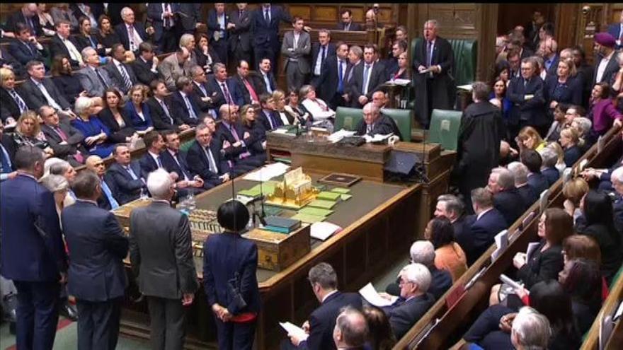 El Parlamento británico rechaza por tercera vez el plan del Brexit