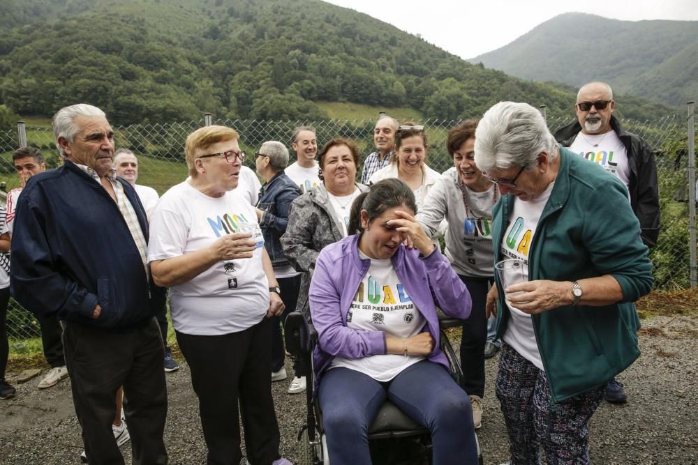 Vecinos de Moal celebran el premio