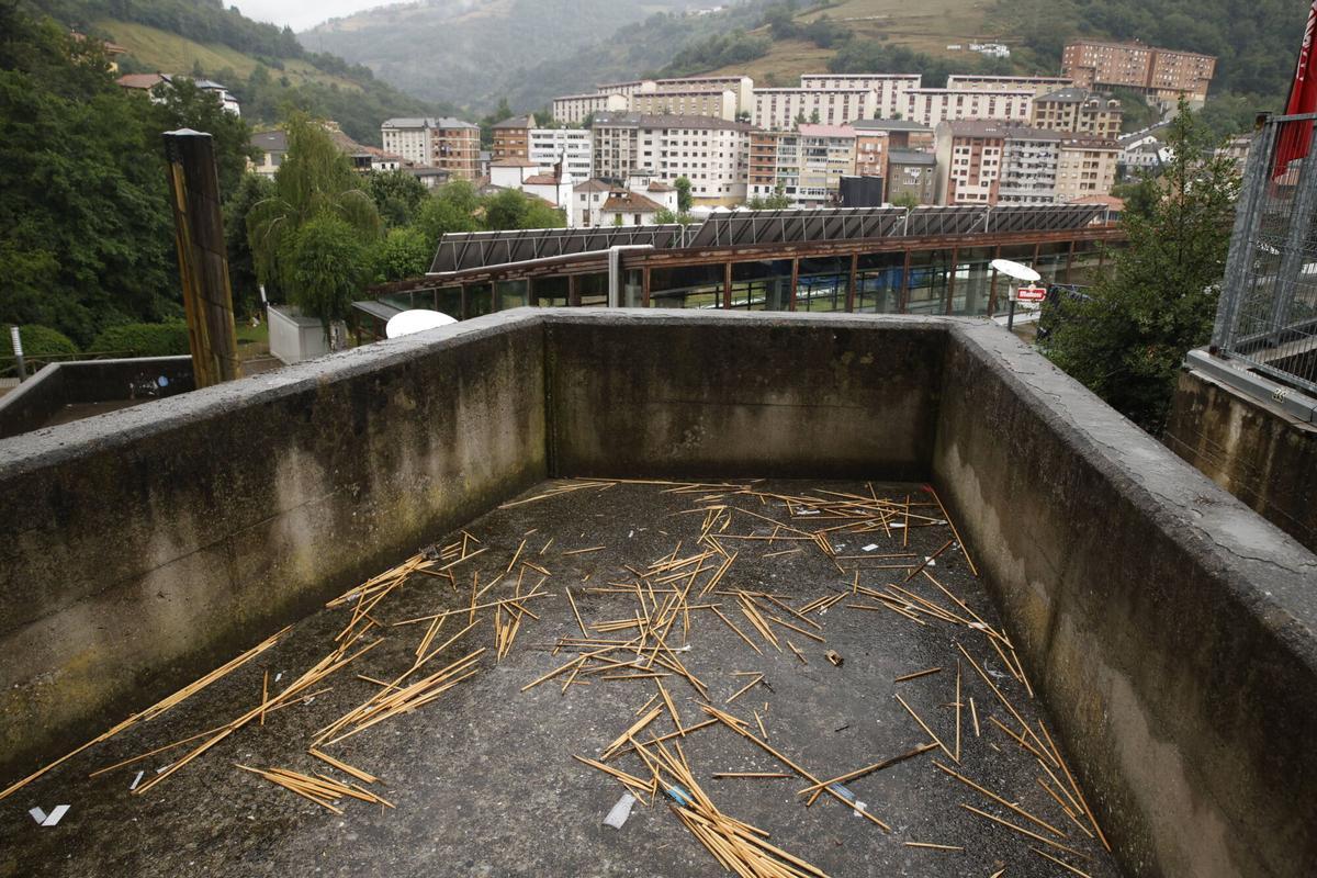 El día en que la Descarga de Cangas se aplazó por la tormenta