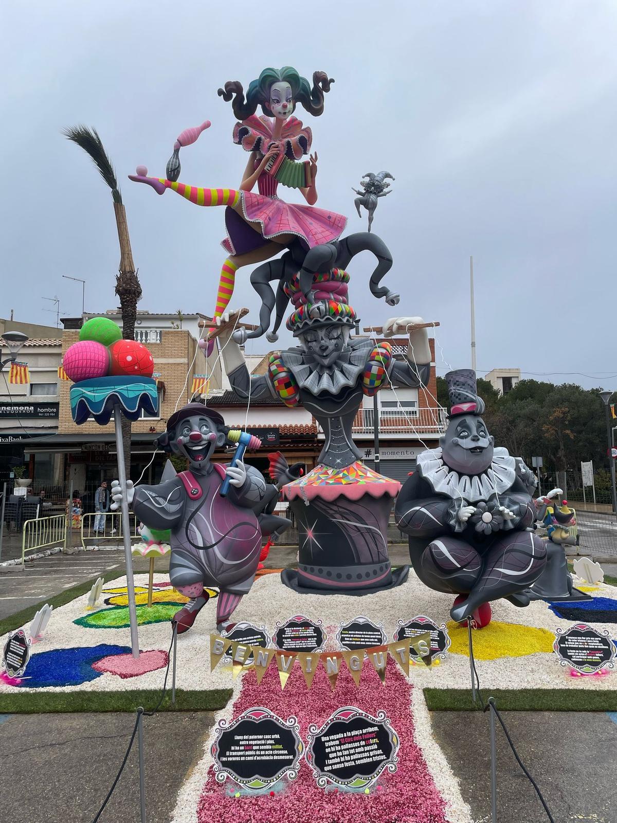 Falla Plaça Porta del Sol La Canyada, primer premio de Sección Especial en Paterna con su monumento grande 2025