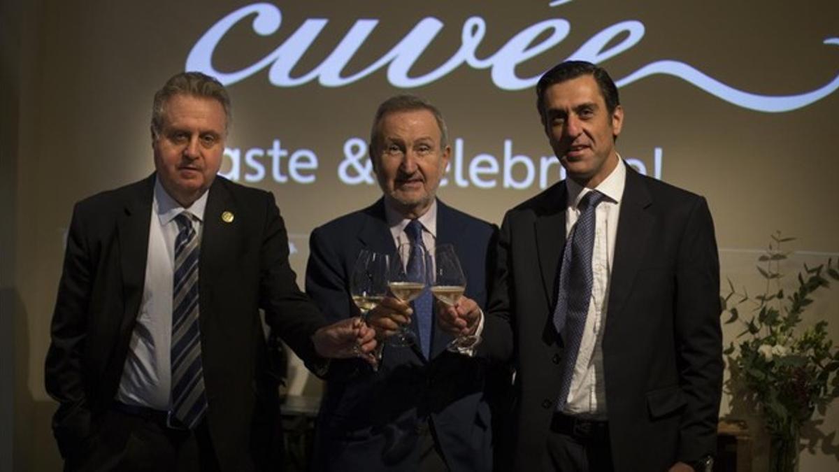 De izquierda a derecha, Pere Ferrer, Pere Bonet y Diego Jiménez, del grupo Freixenet.