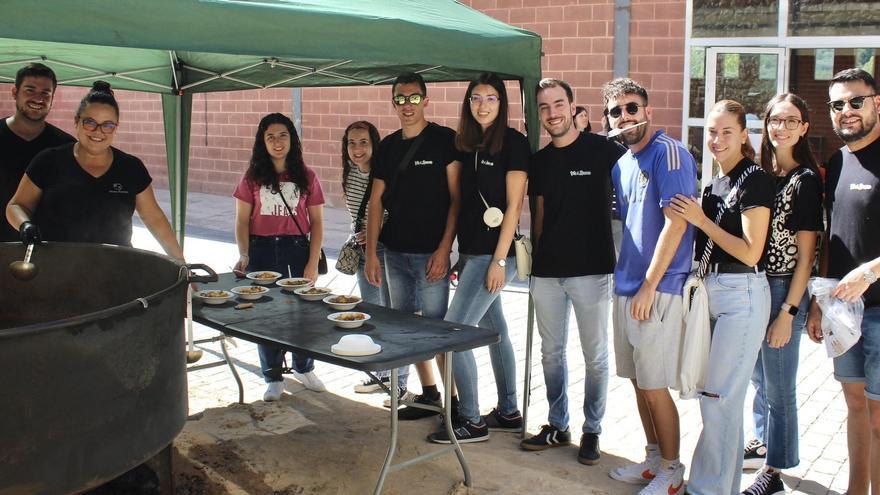 700 personas participan en el &#039;tombet de bou&#039; en Figueroles para concluir las fiestas