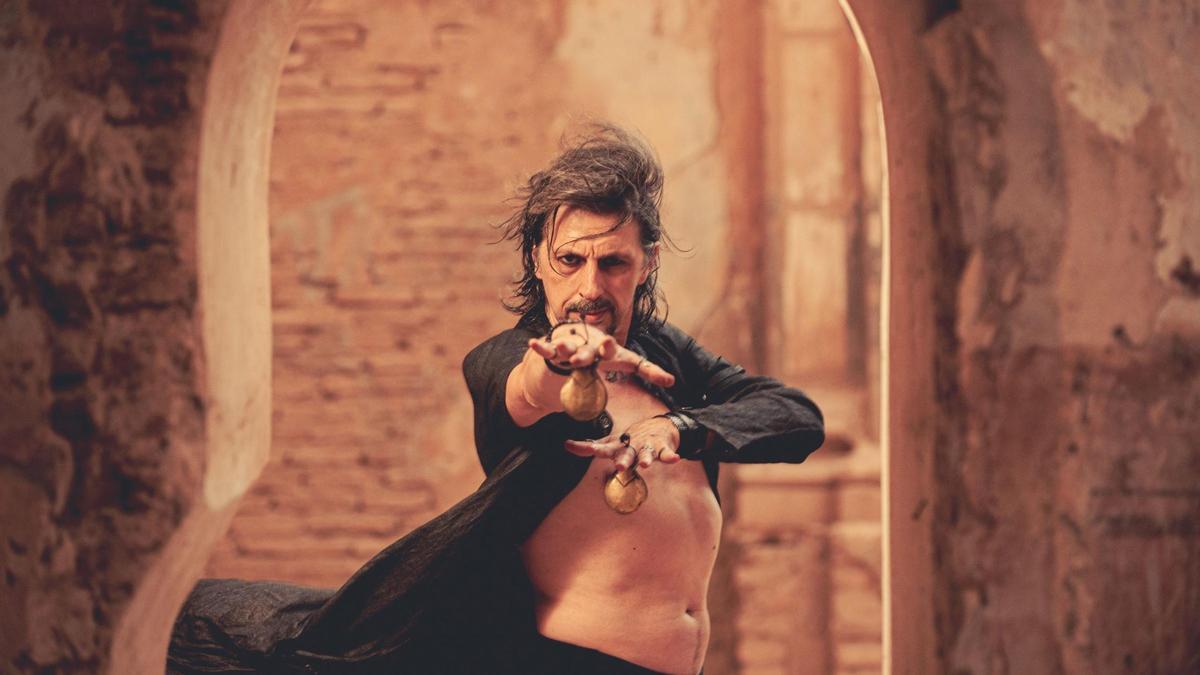 Miguel Ángel Berna pone en escena su 'Rematadera'.