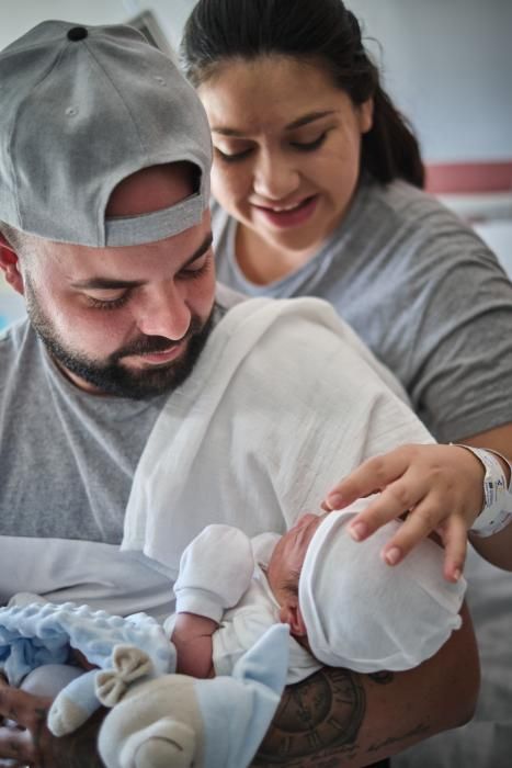 Pedro, el primer niño nacido en 2020 en Tenerife