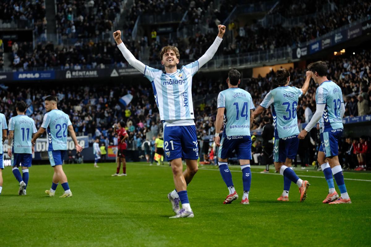 Adrián Niño marcó un doblete ante el Mirandés.