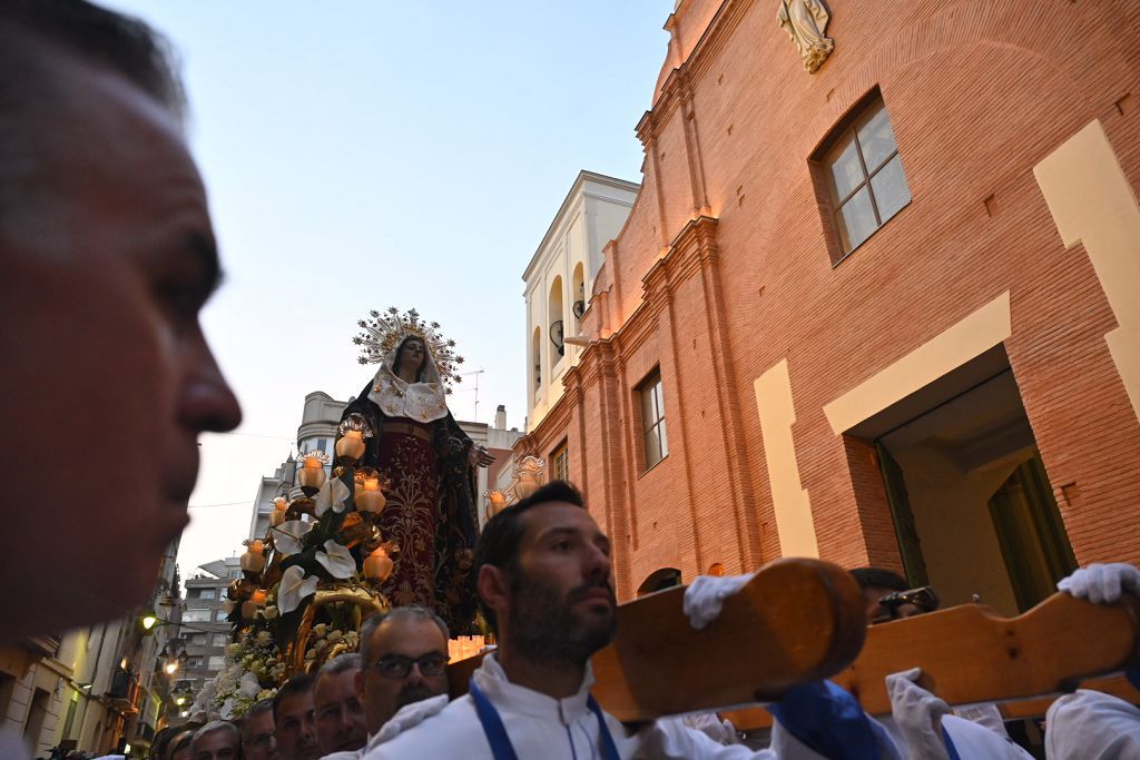 La Cofradía California procesiona con el Cristo del Prendimiento y la Virgen del Primer Dolor