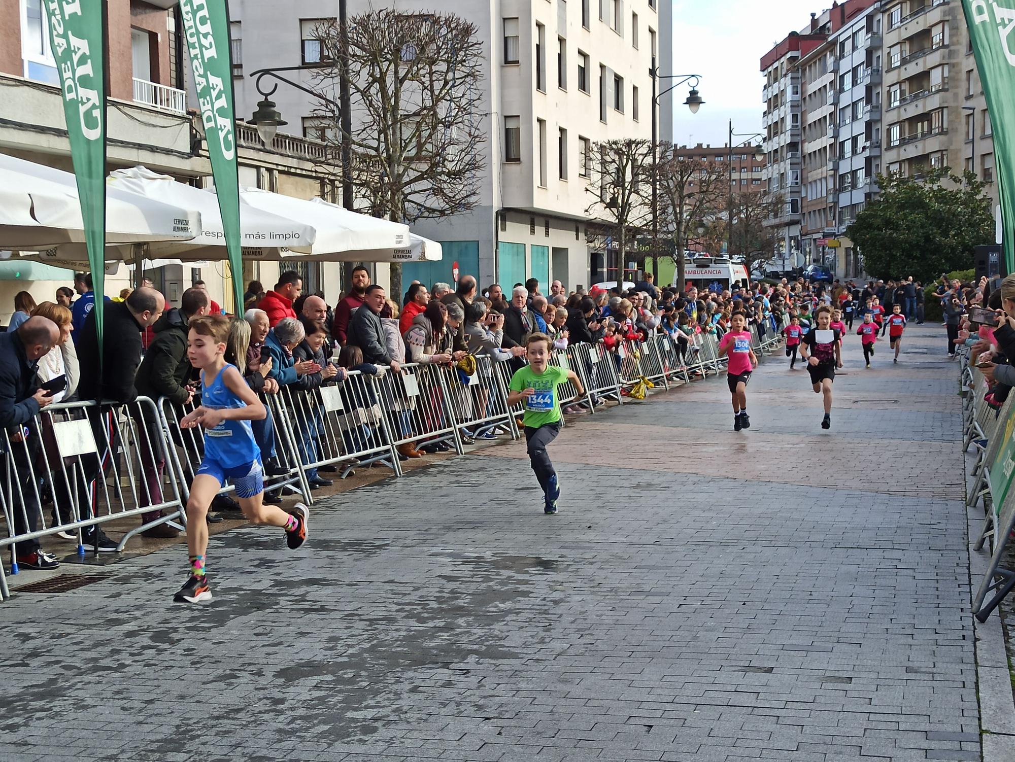 Casi 1.500 participantes disputan la carrera de Fin de Año de Pola de Siero