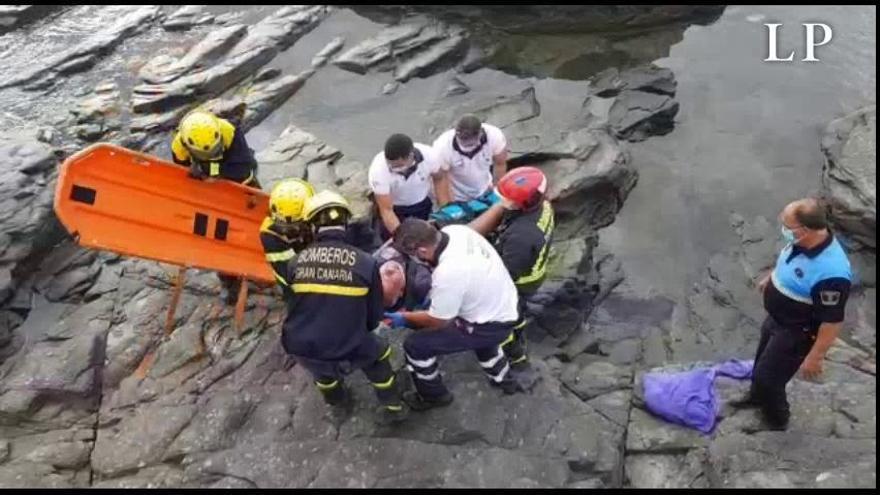 Un bañista resulta herido grave al sufrir una caída en El Puertillo