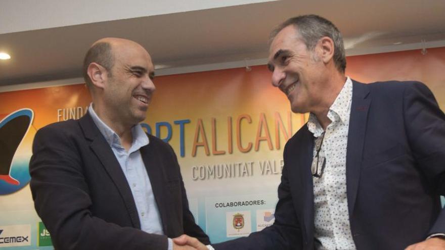 Echávarri, junto al nuevo consejero del Puerto de Alicante, Antonio López Buades, en un acto reciente en Alicante