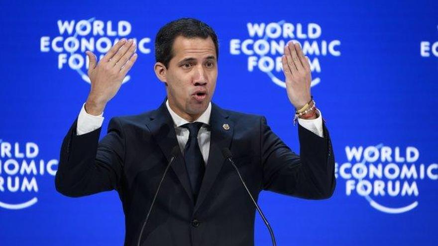 Díaz Ayuso recibirá este sábado a Guaidó en Madrid