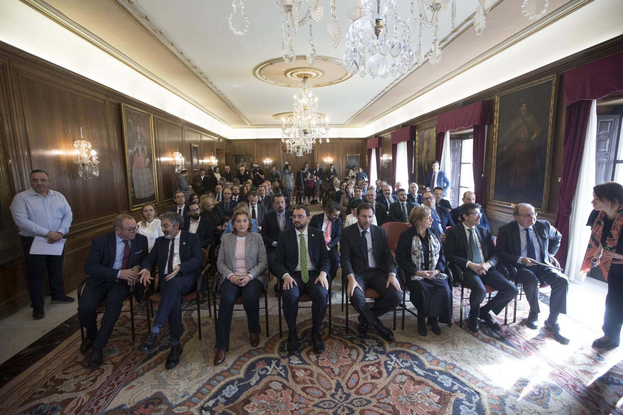 EN IMÁGENES: Así ha sido la visita a Avilés de Óscar Puente, ministro de Transportes y Movilidad Sostenible