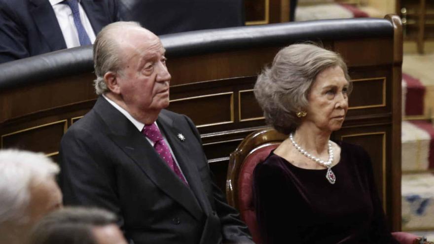 El rei Joan Carles i la reina Sofia, al Congrés, en una foto d&#039;arxiu