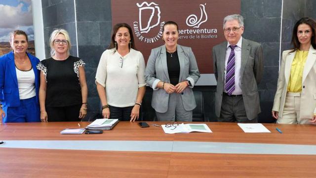 Firma del contrato con la empresa que redactará el PIOF /PORN.