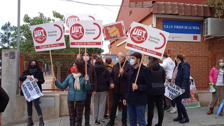 Movilización en el colegio de Cobatillas