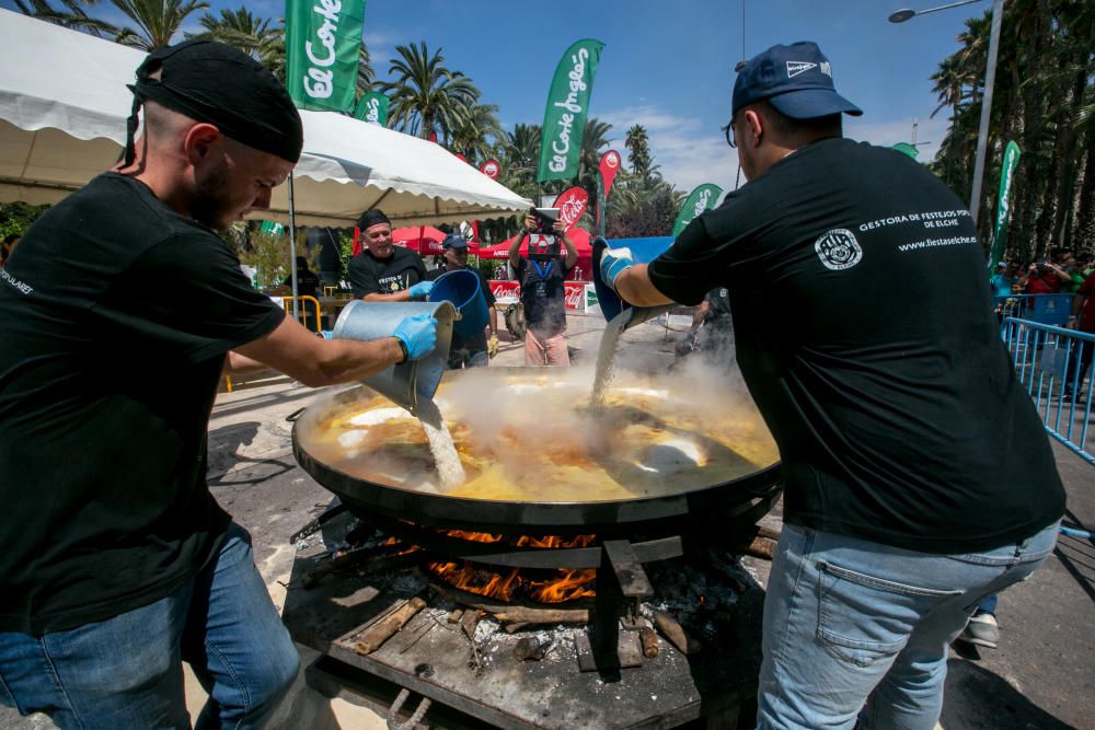 Arroz con costra para 2.500 personas