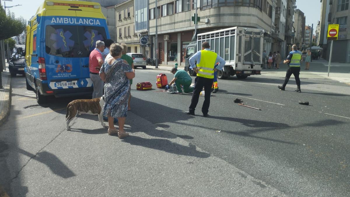 Una ambulancia se desplazó a la zona, tras el atropello mortal.