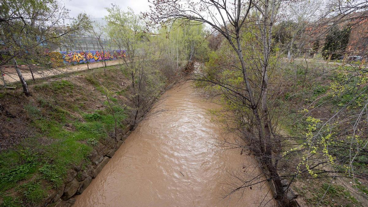 En imágenes I El río Huerva, a su paso por Zaragoza tras las últimas lluvias