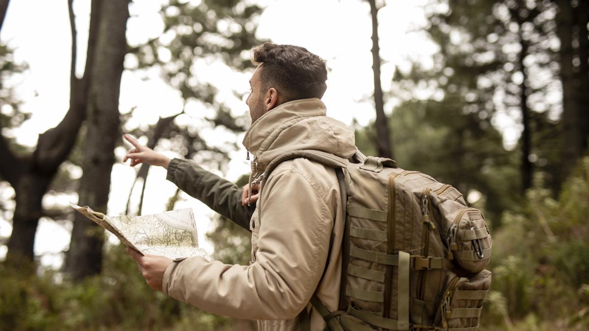 Hemos encontrado la mochila militar táctica que no paras de ver en el gimnasio (y aeropuertos)