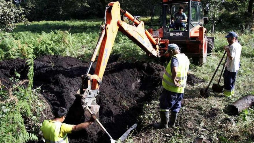 La zona de Penerada registró en las últimas semanas la rotura de una tubería. // Bernabé/Luismy