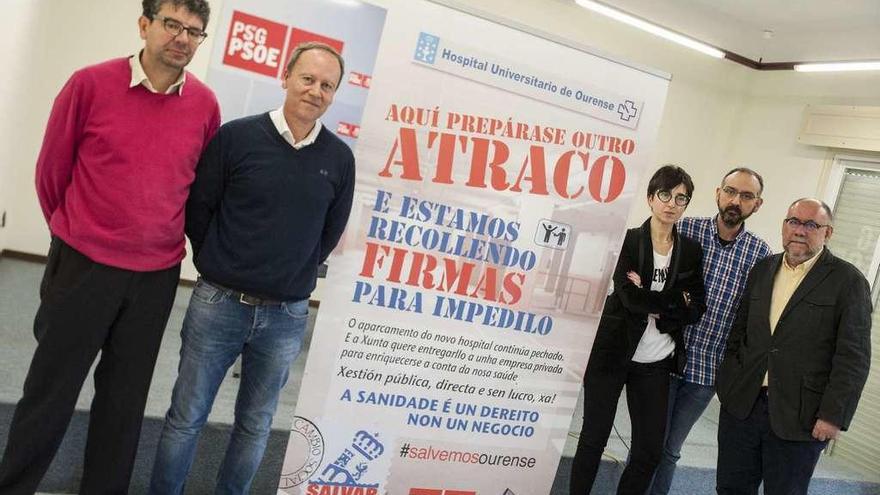 Álvaro Vila, Rafael R. Villarino, Susana Rodríguez, Javier Rey y José Ramón Fernández Morgade presentando la campaña. // Brais Lorenzo